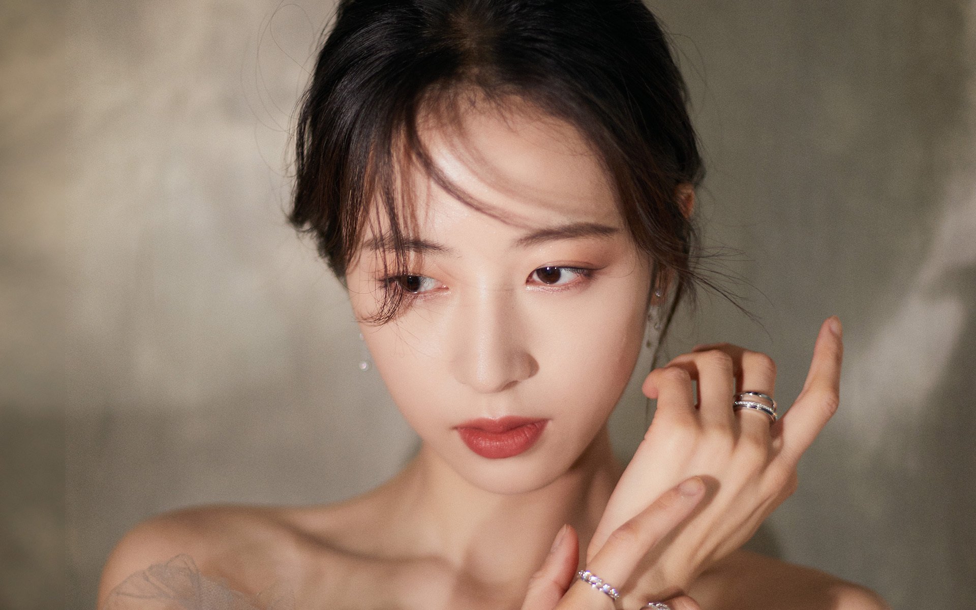 开云官网APP下载-拜仁慕尼黑领跑德甲，争冠形势一片光明